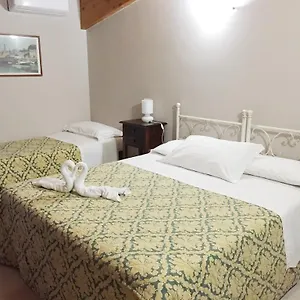 Fermata Spuligni Alloggio per agriturismo Zafferana Etnea
